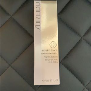 Shiseido Benefiance Night Emulsion